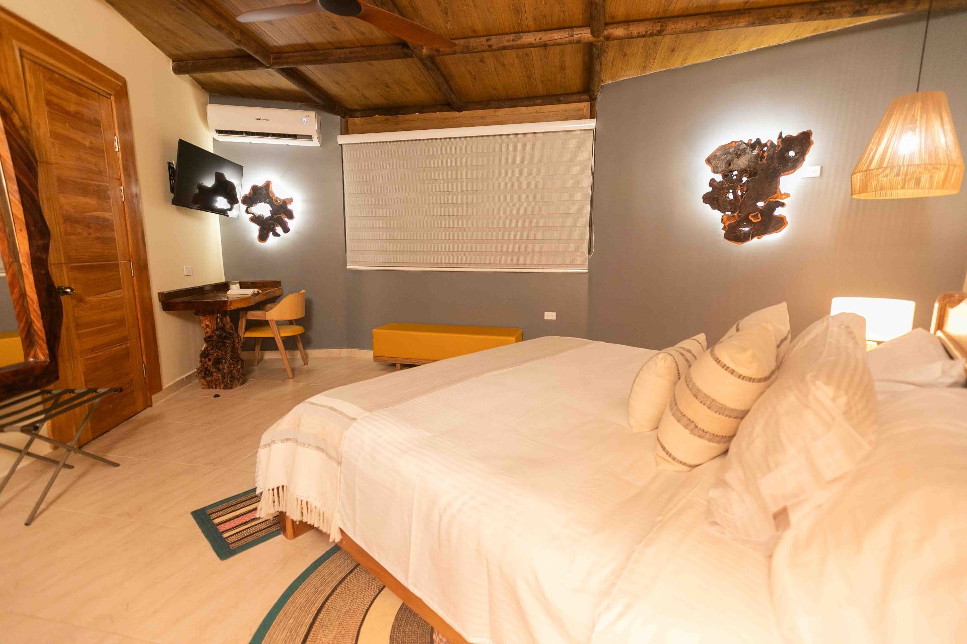 Side view deluxe suite at Marahuaco Beach House hotel Arroyo de Piedra Cartagena